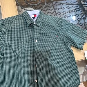Boys Tommy Hilfiger button down 
Never been worn